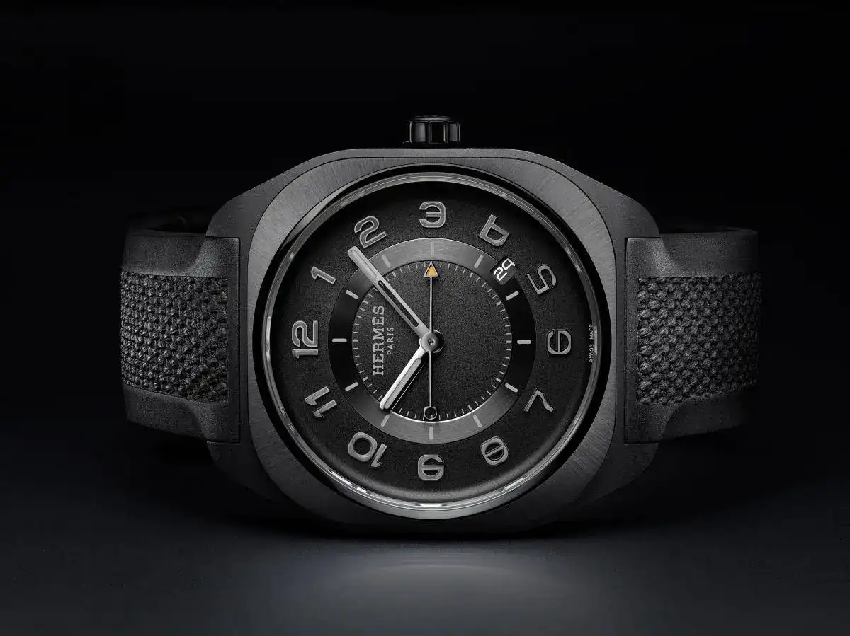 hermes-h08-graphene-black-rubber-pr.webp