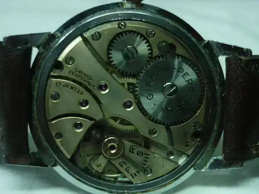 hermoso-girard-perregaux-con-cuadrante-texturado_MLA-F-3328743483_102012.webp