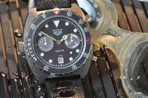 Heuer%20Autavia%2011063%20Diver%20100%20face.webp