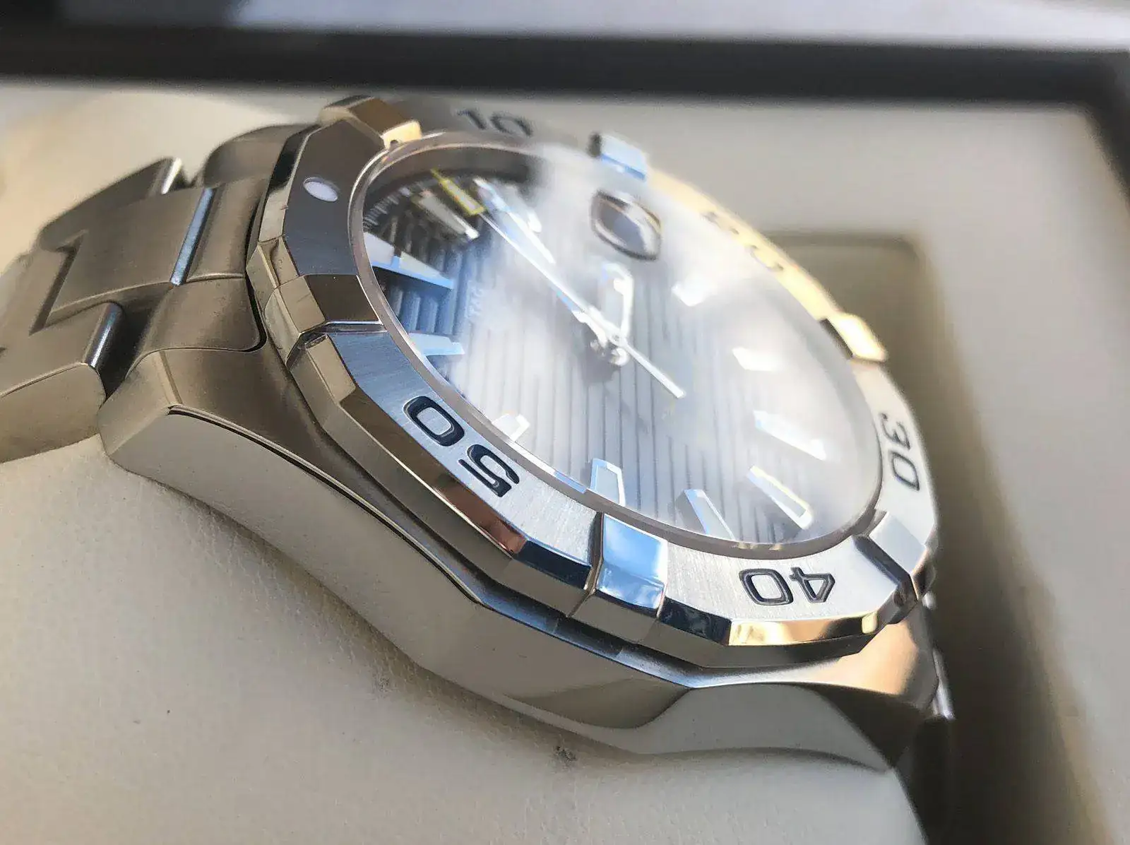 -heuer-aquaracer-calibre-5-43mm-WAY2010.BA0927-107.webp