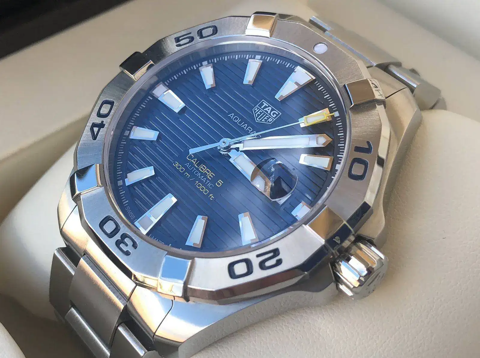 -heuer-aquaracer-calibre-5-43mm-WAY2010.BA0927-110.webp