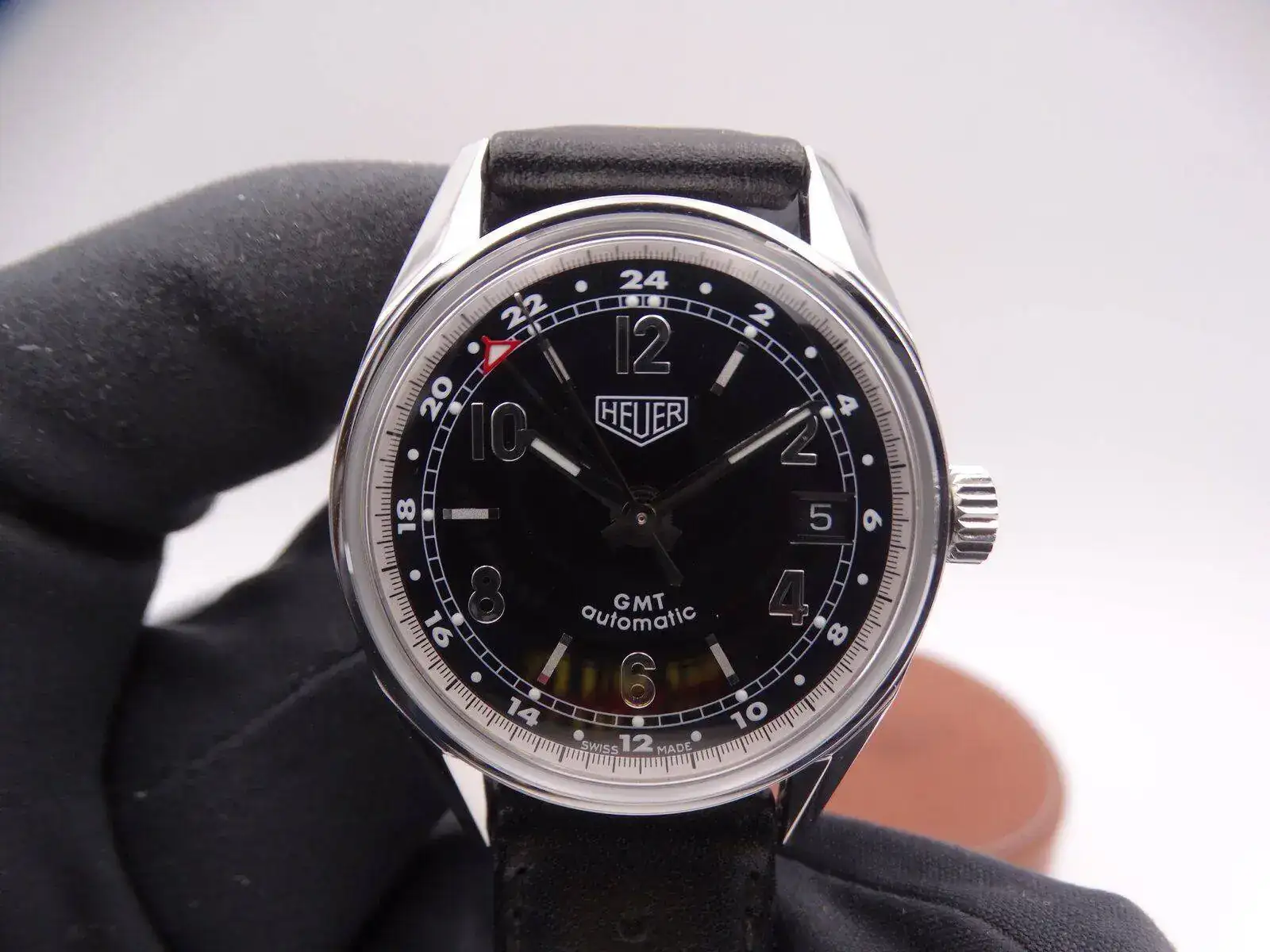 Heuer Carrera Re-edition 09438.JPG