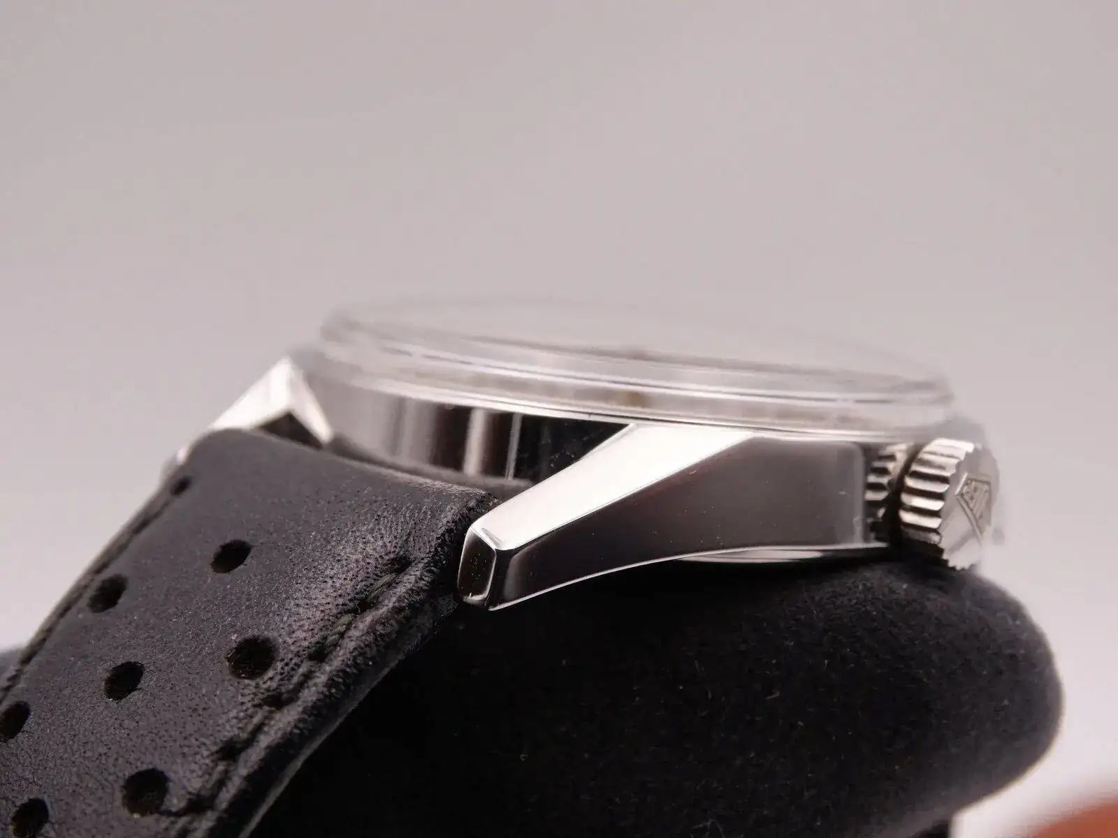 Heuer Carrera Re-edition 09448.JPG
