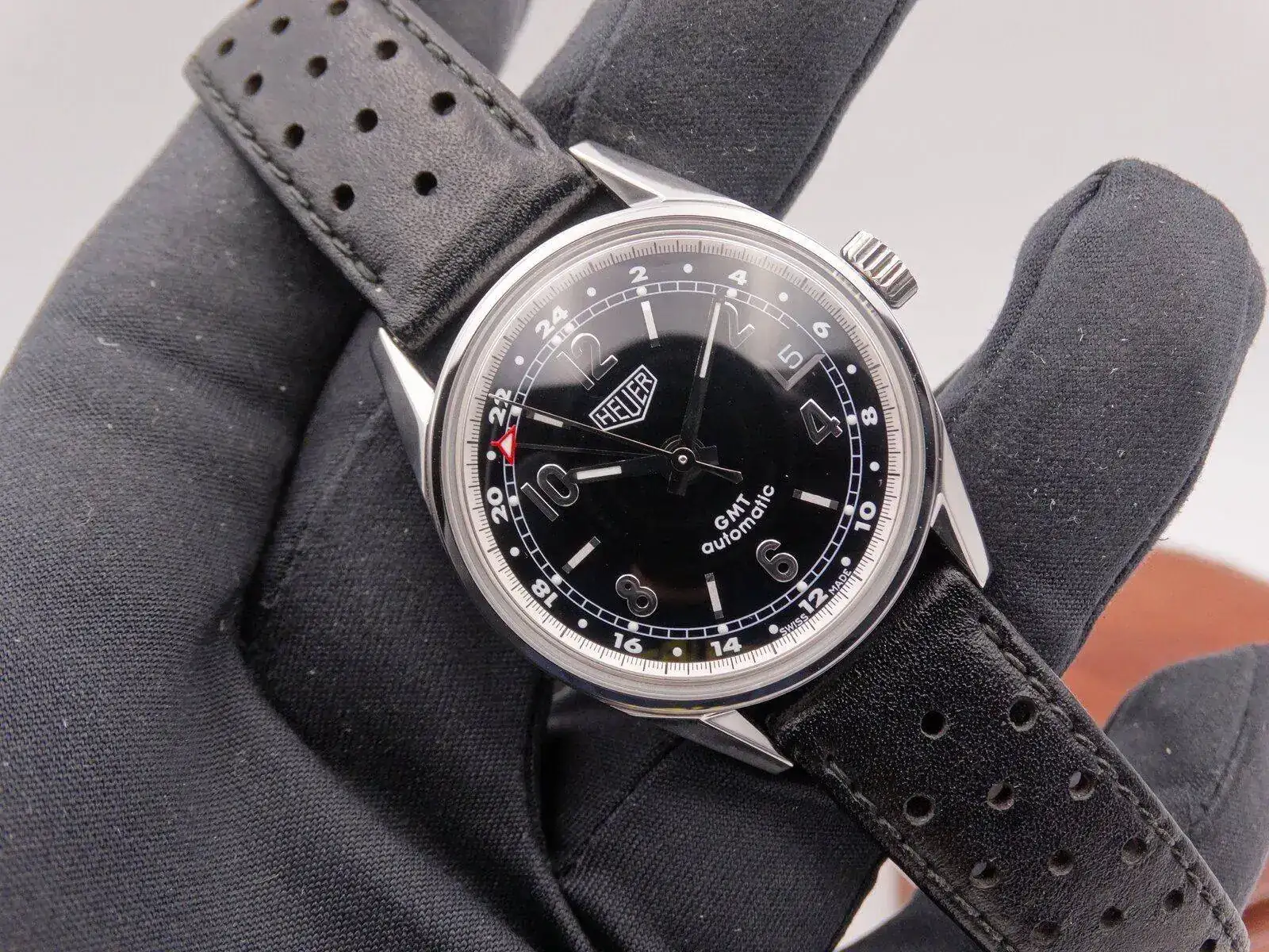 Heuer Carrera Re-edition 09455.JPG