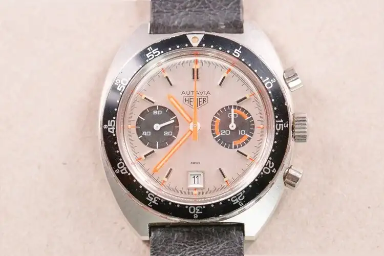Heuer_Autavia_73463_Silver_Orange_MH_2.webp