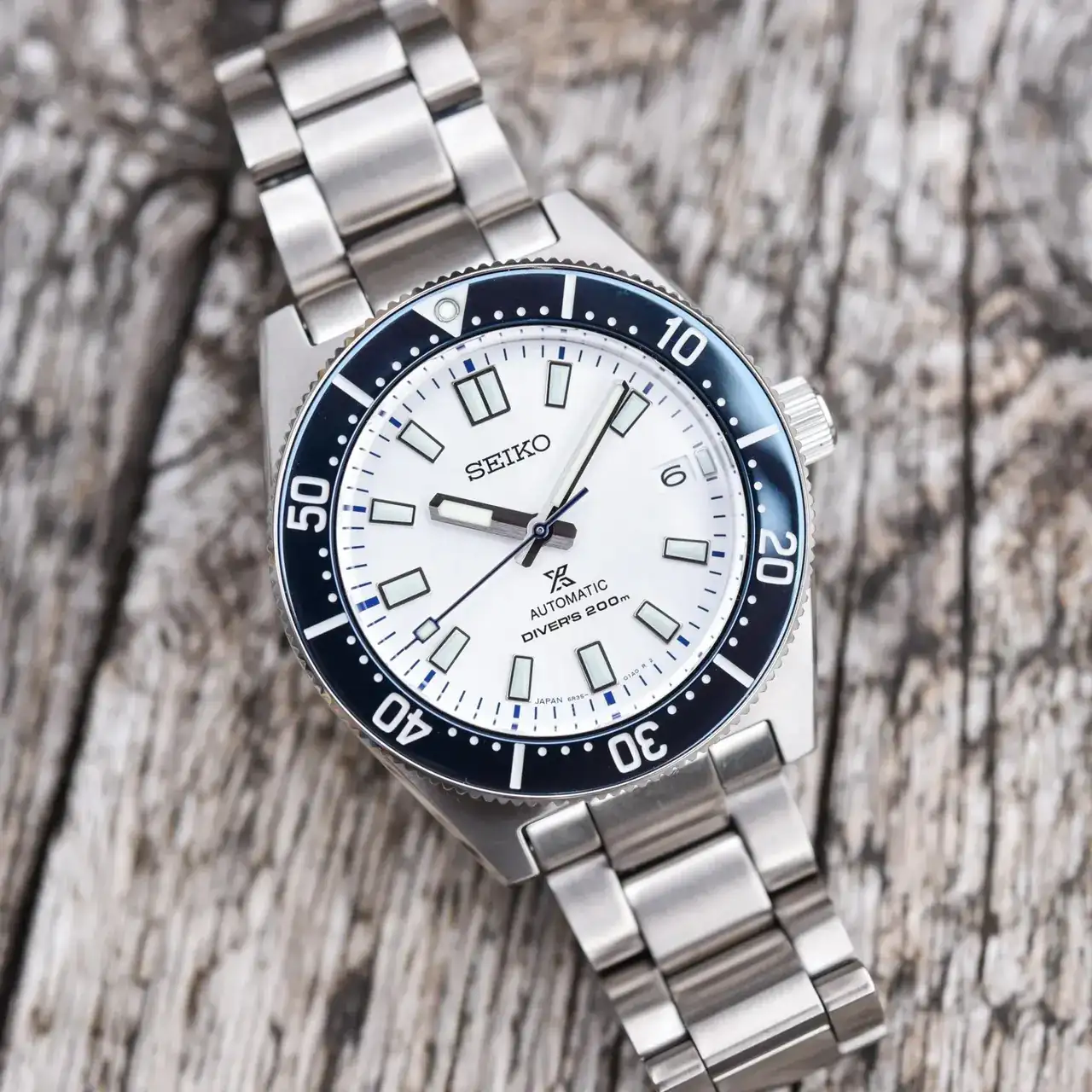 hite-dial-blue-bezel-SPB213J1-hands-on-8-2048x2048.webp