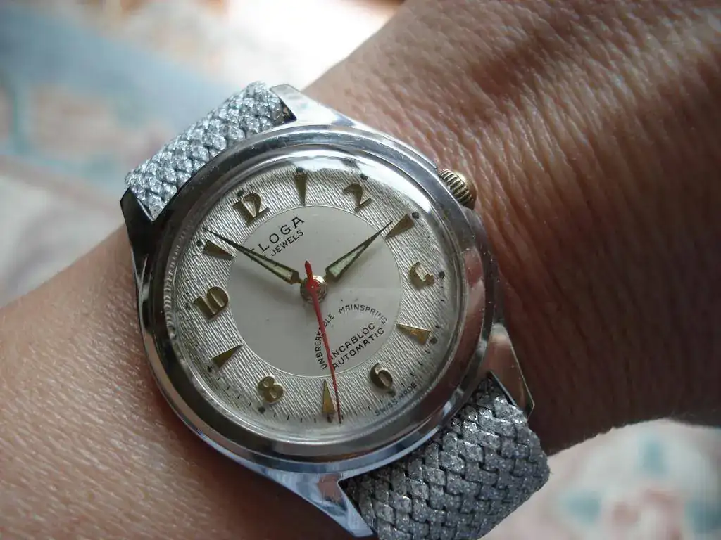 hora wrist.webp
