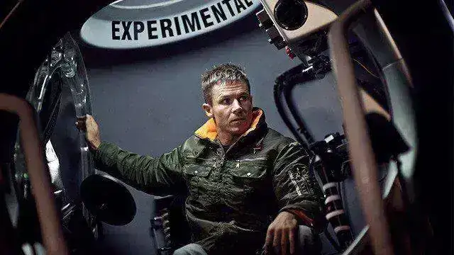 ht_felix_baumgartner_ll_121009_wg.webp