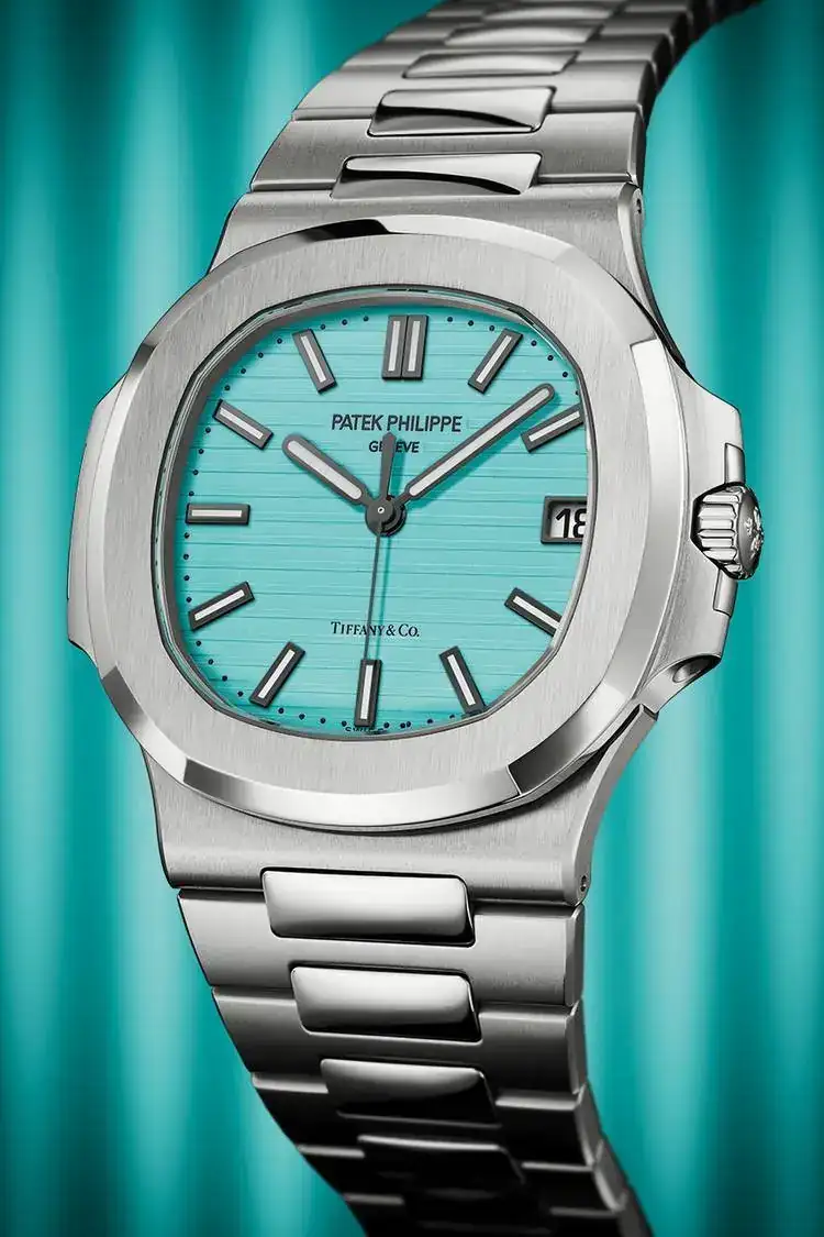 https___hypebeast.com_image_2022_11_first-resold-patek-philippe-tiffany-blue-nautilus-3170000...webp