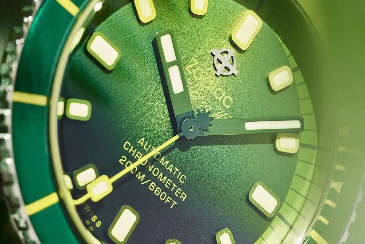 https___hypebeast.com_image_2023_10_zodiac-ariel-adams-super-sea-wolf-pineapple-limited-editi...webp
