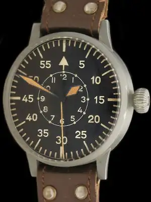 htungsuhr_luftwaffe_avaitor_observer_vintage_watch.webp