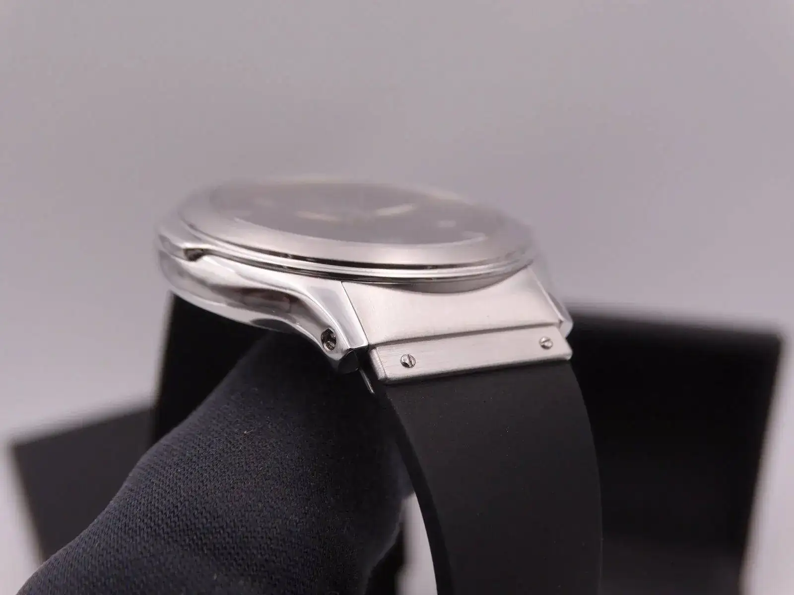 Hublot Classic Automatic 09990.webp