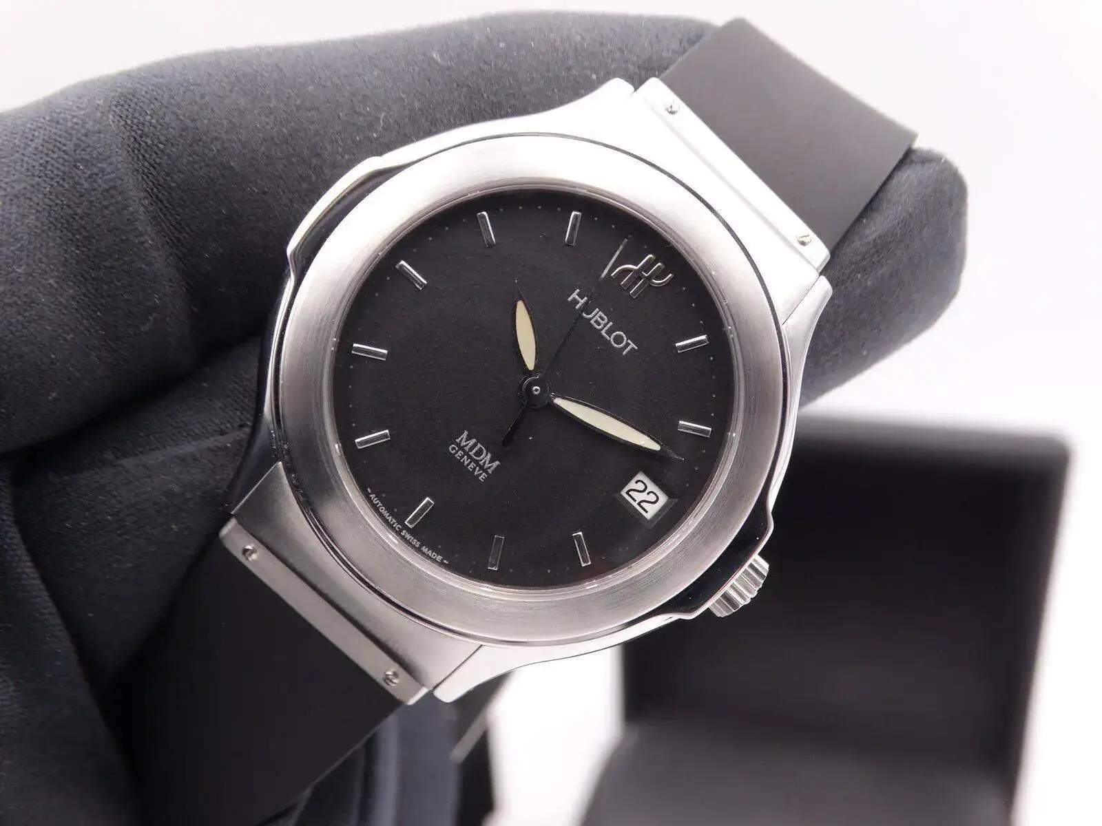 Hublot Classic Automatic 09999.webp