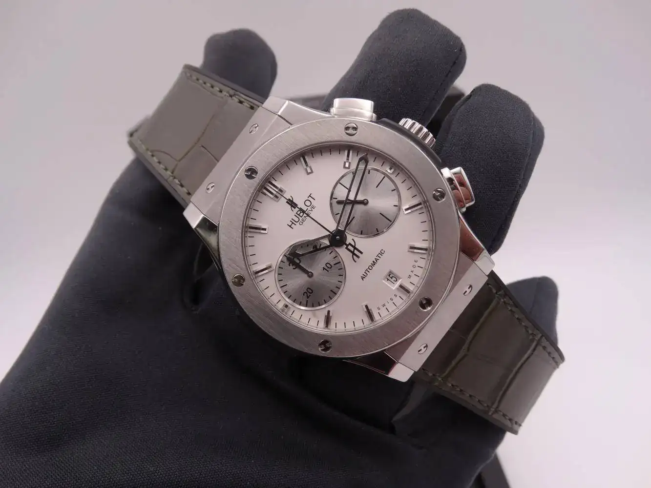 hublot classic fusion chronograph titanium 3596.jpg