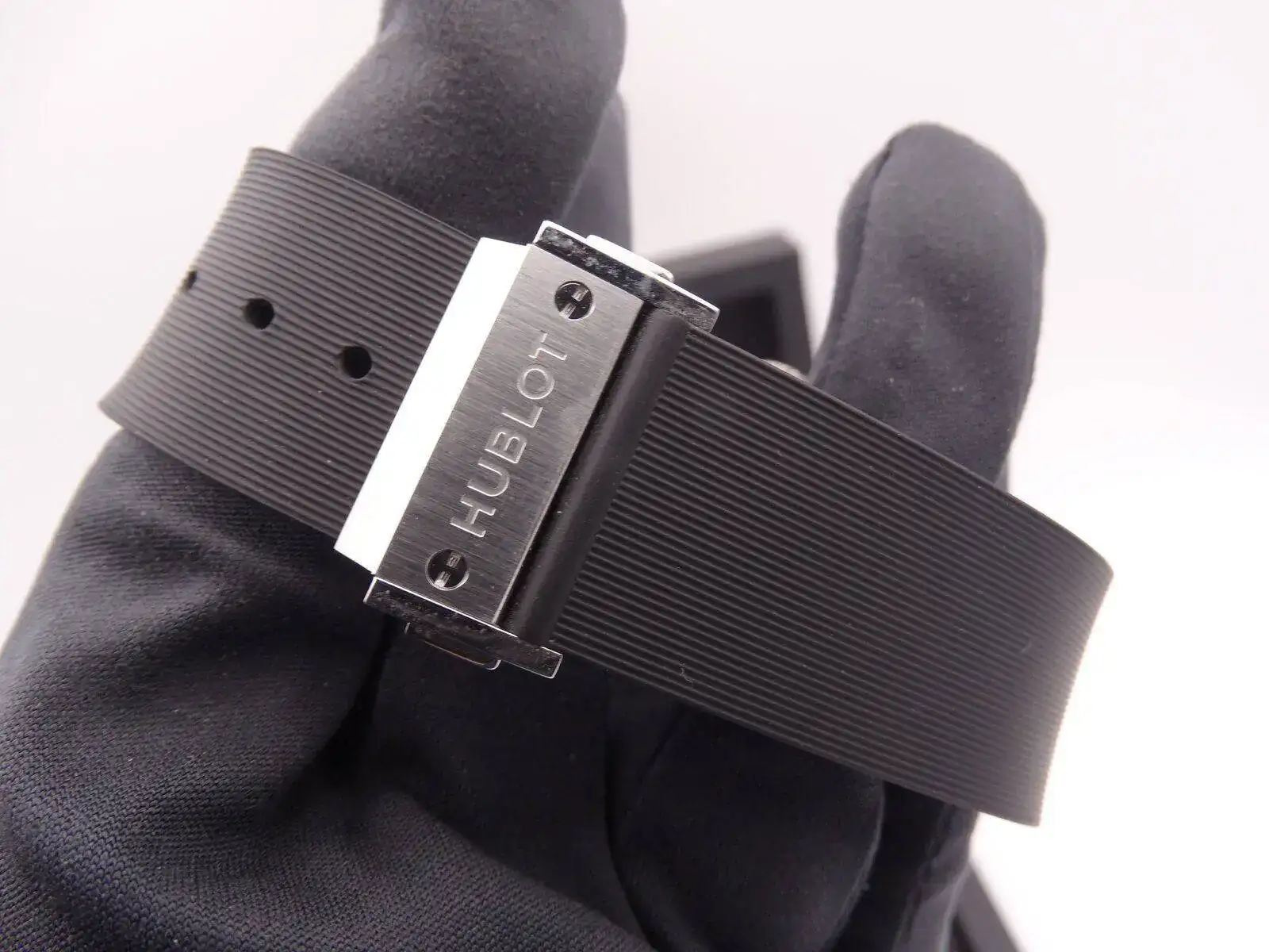 Hublot Classic Fusion Titanium 06187.webp