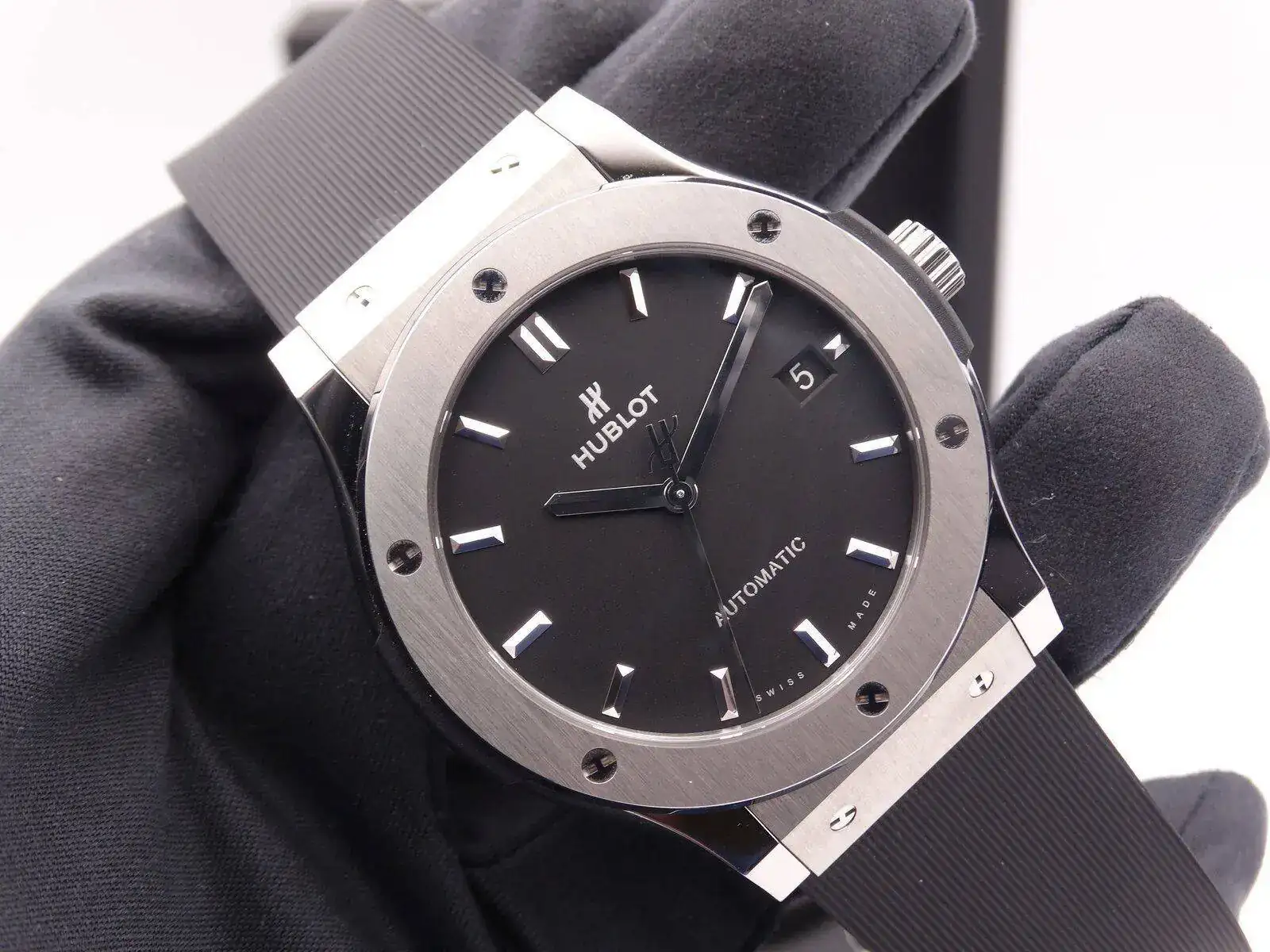 Hublot Classic Fusion Titanium 06198.webp