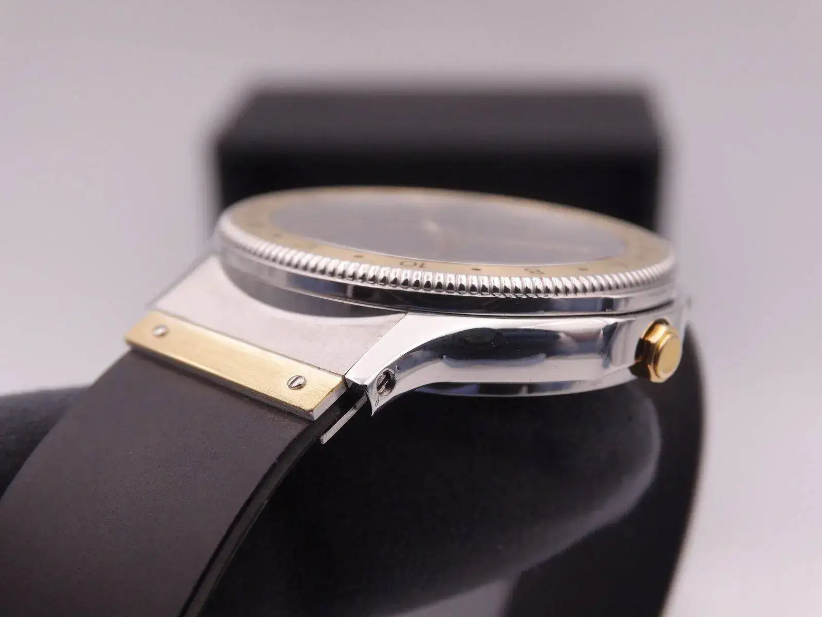 Hublot Classic GMT MDM Greenwich mean time 07078.webp