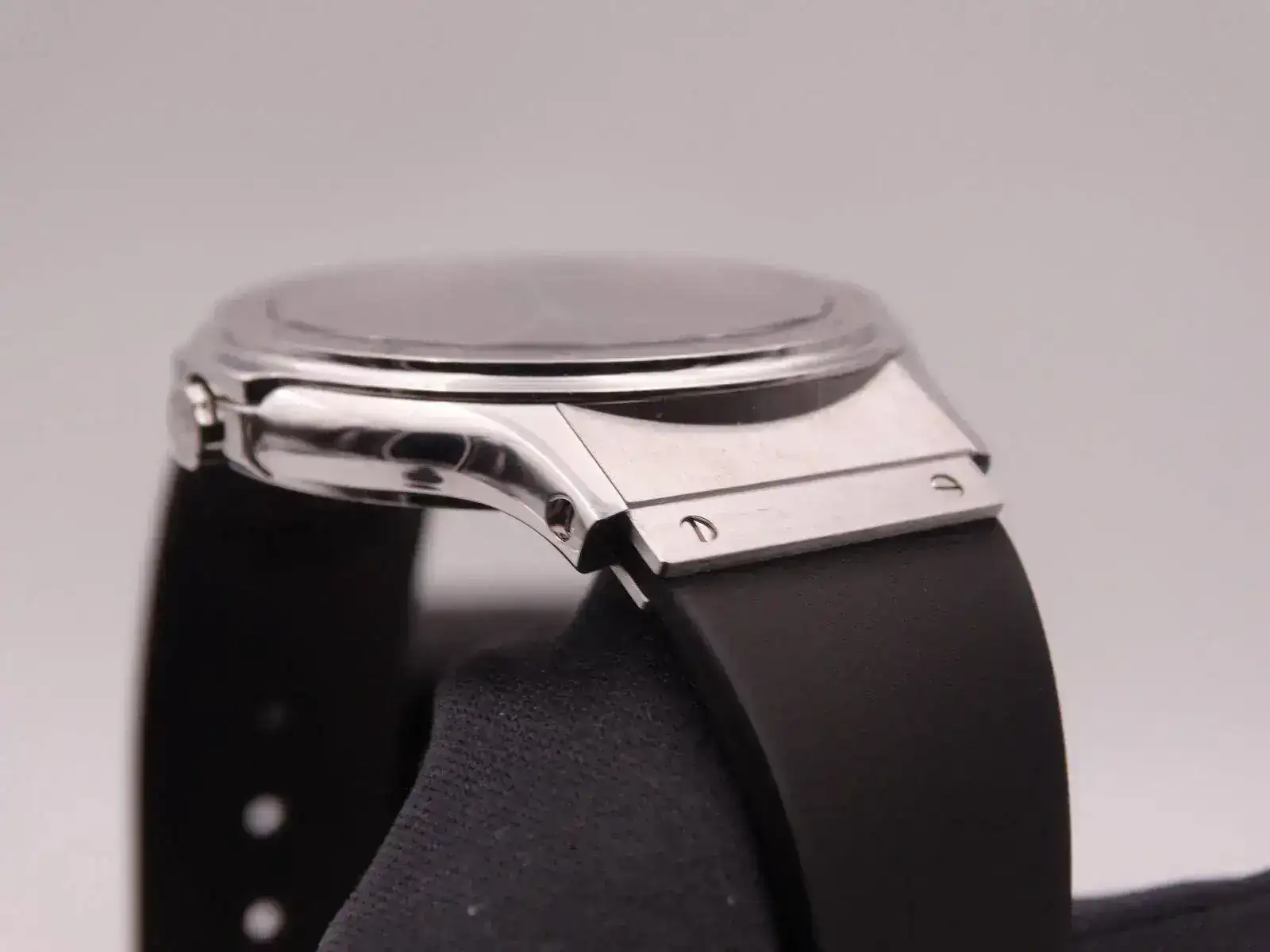 Hublot Classic Quartz 9282.JPG