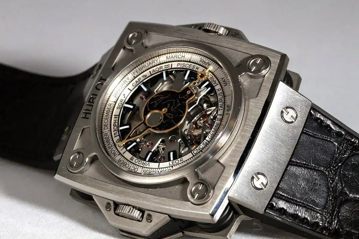 hublot-mp-08-antikythera-sunmoon-sideview.webp