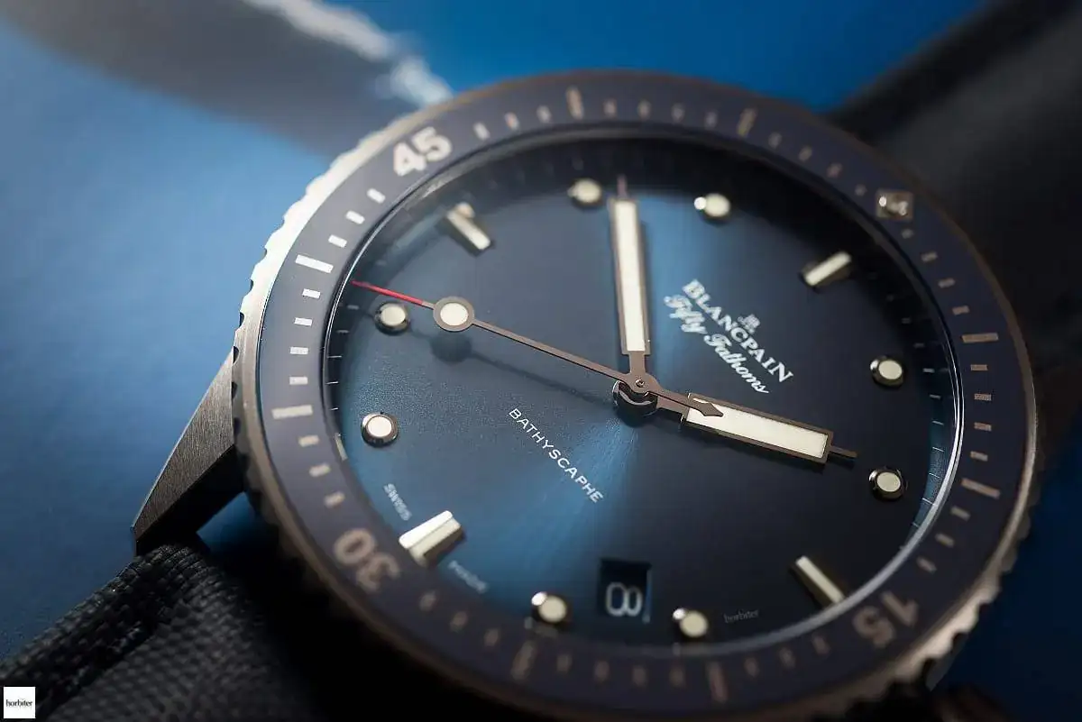 hyscaphe_Gray_Plasma_Ceramic_Baselworld_2016_dieci.webp