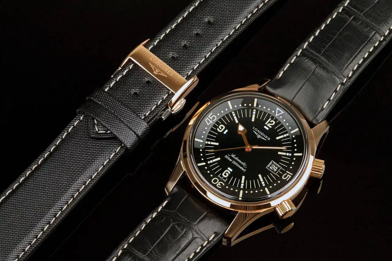 i-goldie-longines-legend-diver-18k-gold-lld_textil.webp