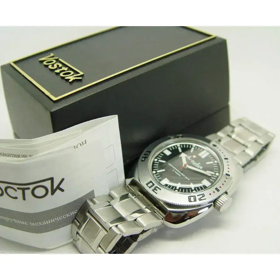 ian-military-vostok-komandirskie-tank-watch-211306.webp