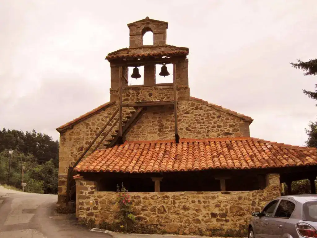 Iglesia_de_Nuestra_Señora_de_la_Asunción,_Mogrovejo.webp
