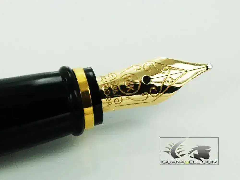 ilon-De-Luxe-Fountain-Pen-Black-Resin-Body-B12NM-4.webp