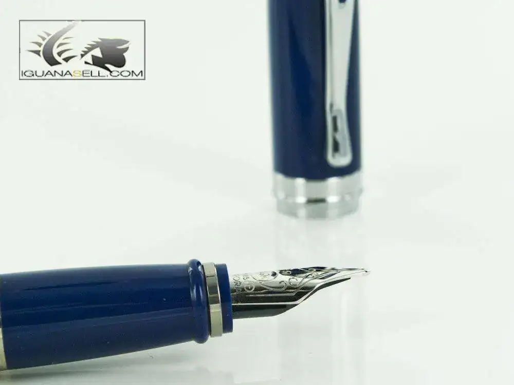 ilon-De-Luxe-Fountain-Pen-Blue-Resin-Body-B12CBM-4.webp