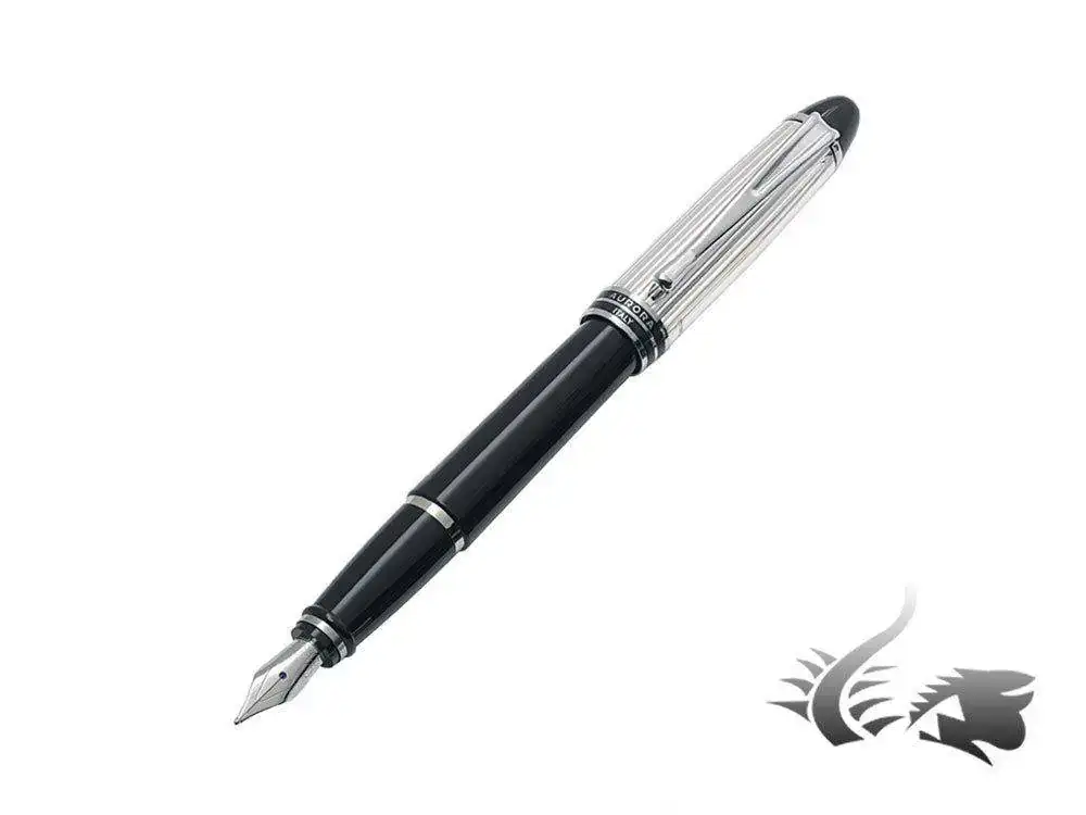 ilon-Fountain-Pen-Resin-Black-Chrome-trim-B14-CN-1.webp