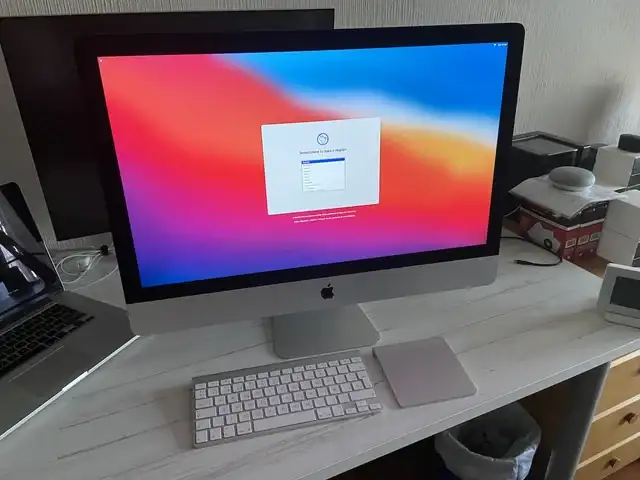 Imac-27-5-K-2015-1-TB-Fusion-Drive-16-GB-RAM-5.webp