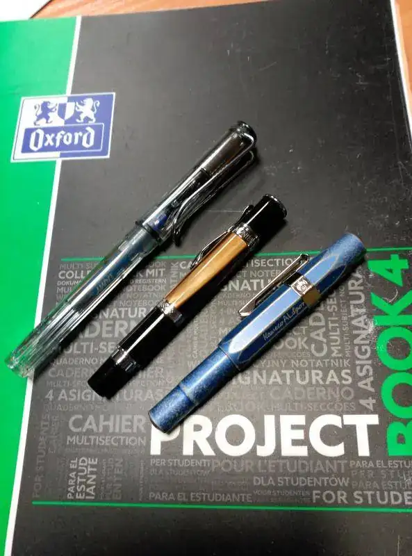 Estilográficas sobre cuaderno - Tres estilográficas sobre un cuaderno Oxford: Lamy, Monteverde y Kaweco