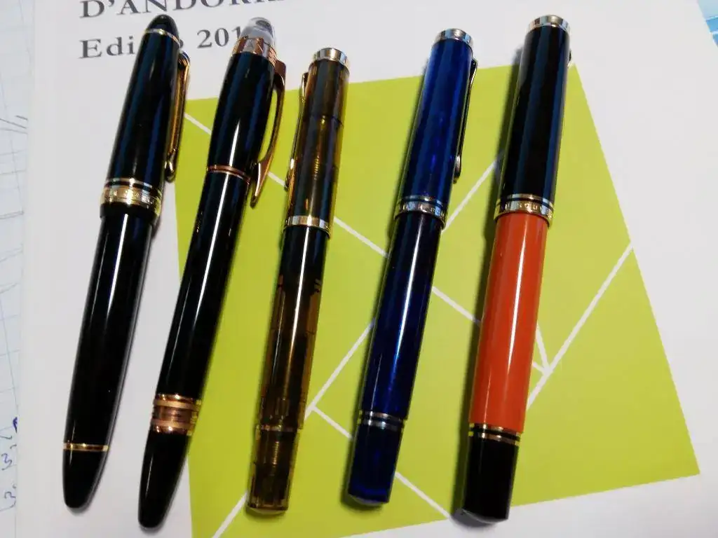 Plumas de la semana de Conde Overos - Las cinco plumas de la semana de Conde Overos: Sailor 1911, Mont Blanc Starwaljet oro rosa; Pelikan M200 cognac; Pelikan M605 marine blue; Pelikan M800 Orange