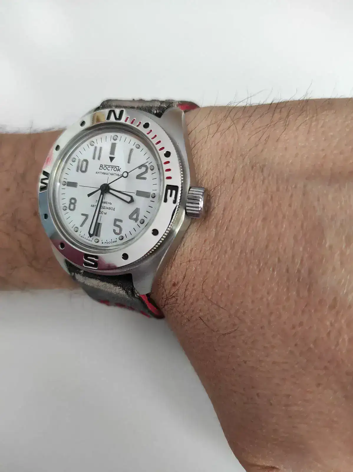 En Que Lado Va El Reloj