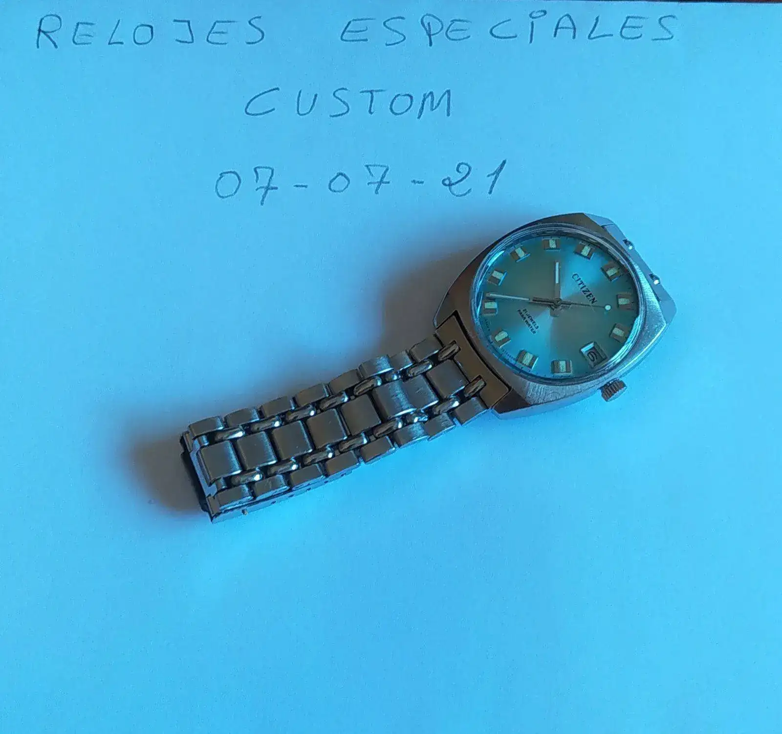 Reloj citizen de cuerda sale