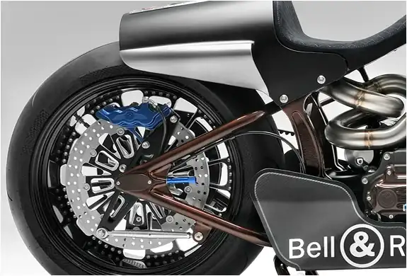 img_bell_&_ross_harley_davidson_3.webp