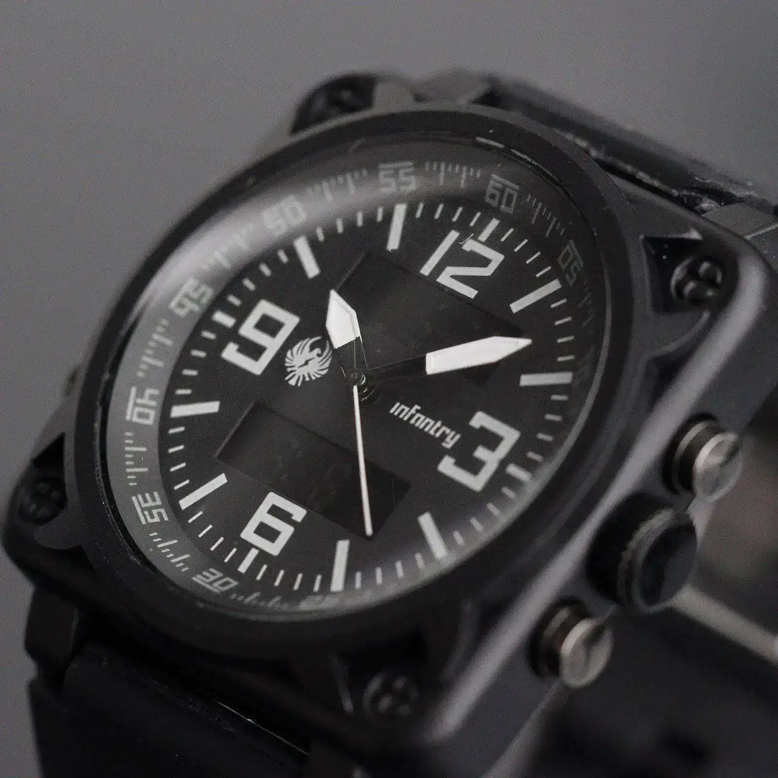 IN-023-BLK-R-6.webp