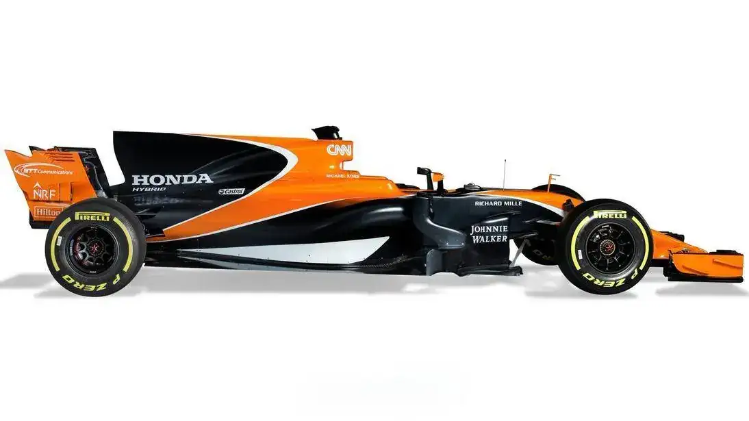 -in-die-zukunft-aggressiver-mclaren-strahlt-orange.webp