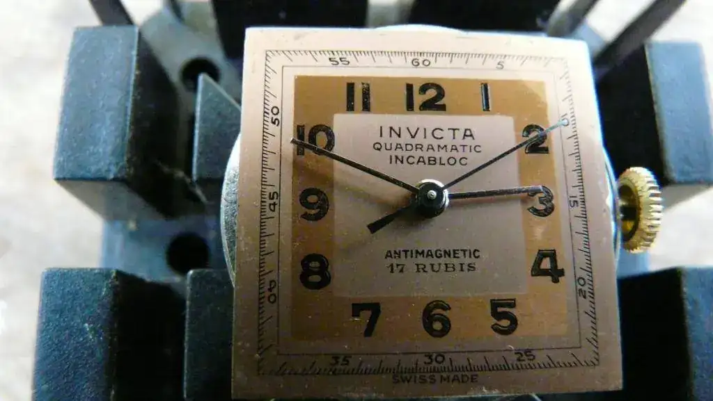 invicta c.webp