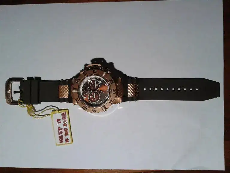 Invicta marrón extendido.webp