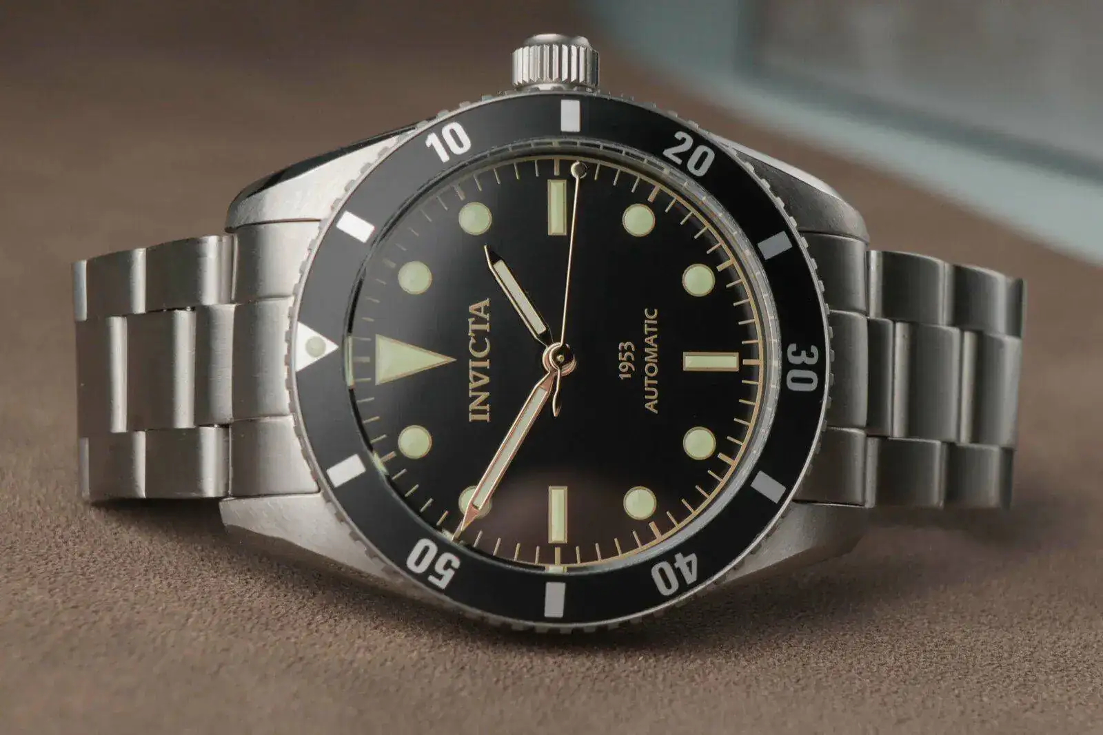 invicta-pro-diver-1953-review.webp