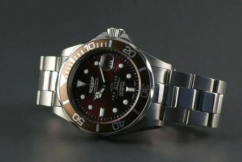 -invicta-pro-diver-4606-braun-invicta4606111308kv3.webp