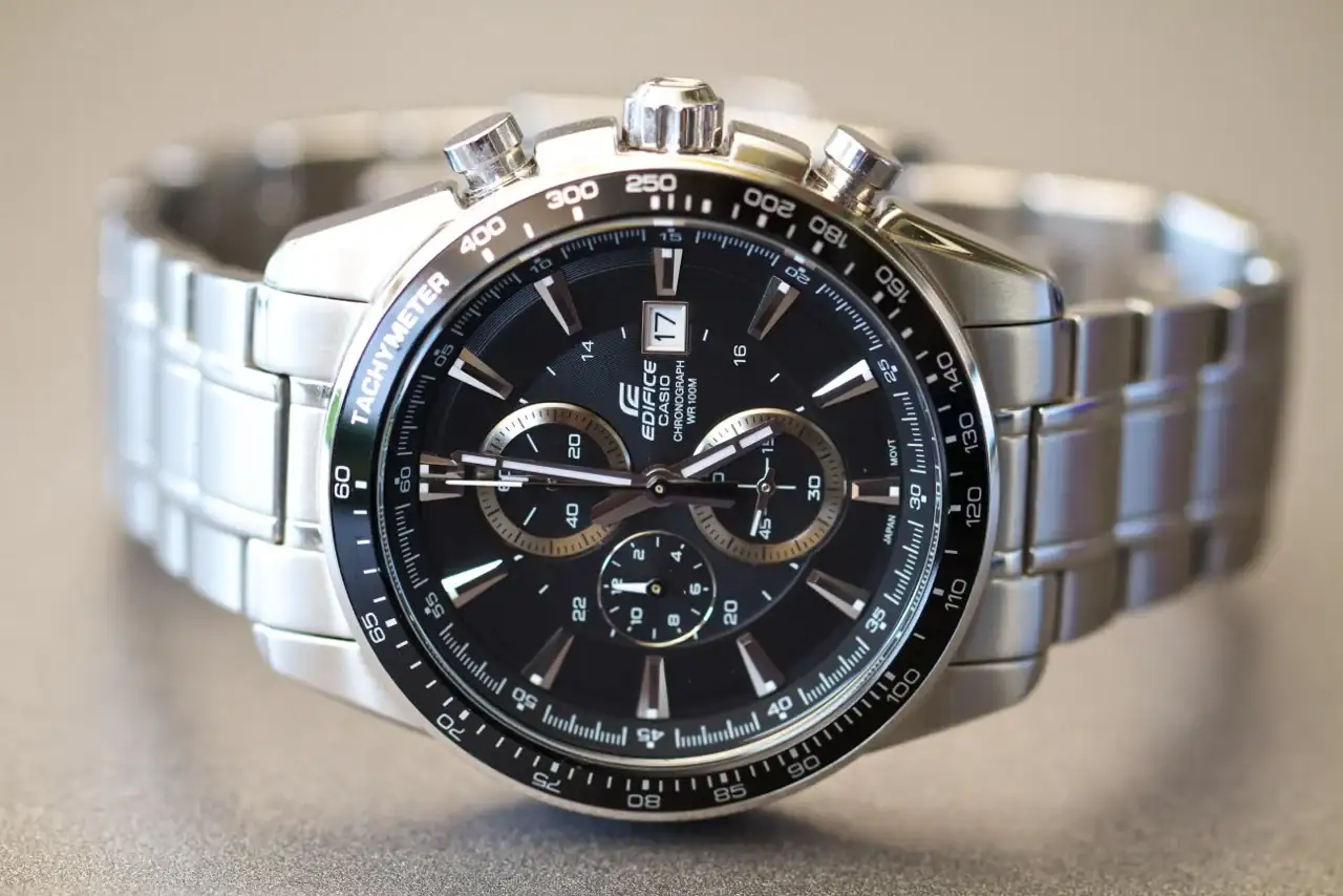 io-edifice-chronograph-quarz-ef-547d-1a1vef-casio1.webp