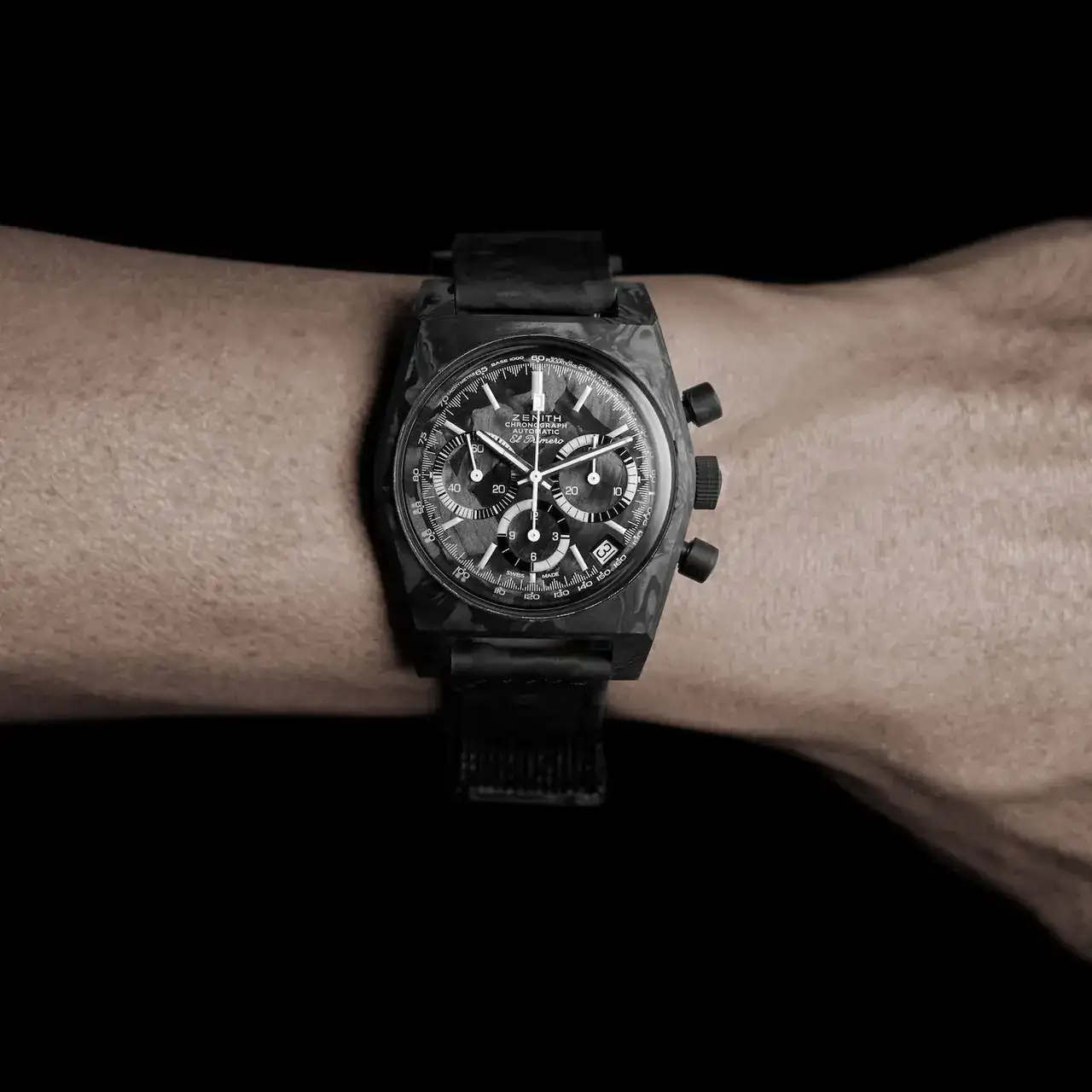 ion-Chronomaster-Revival-A3818-Cover-Girl-Carbon-1.webp