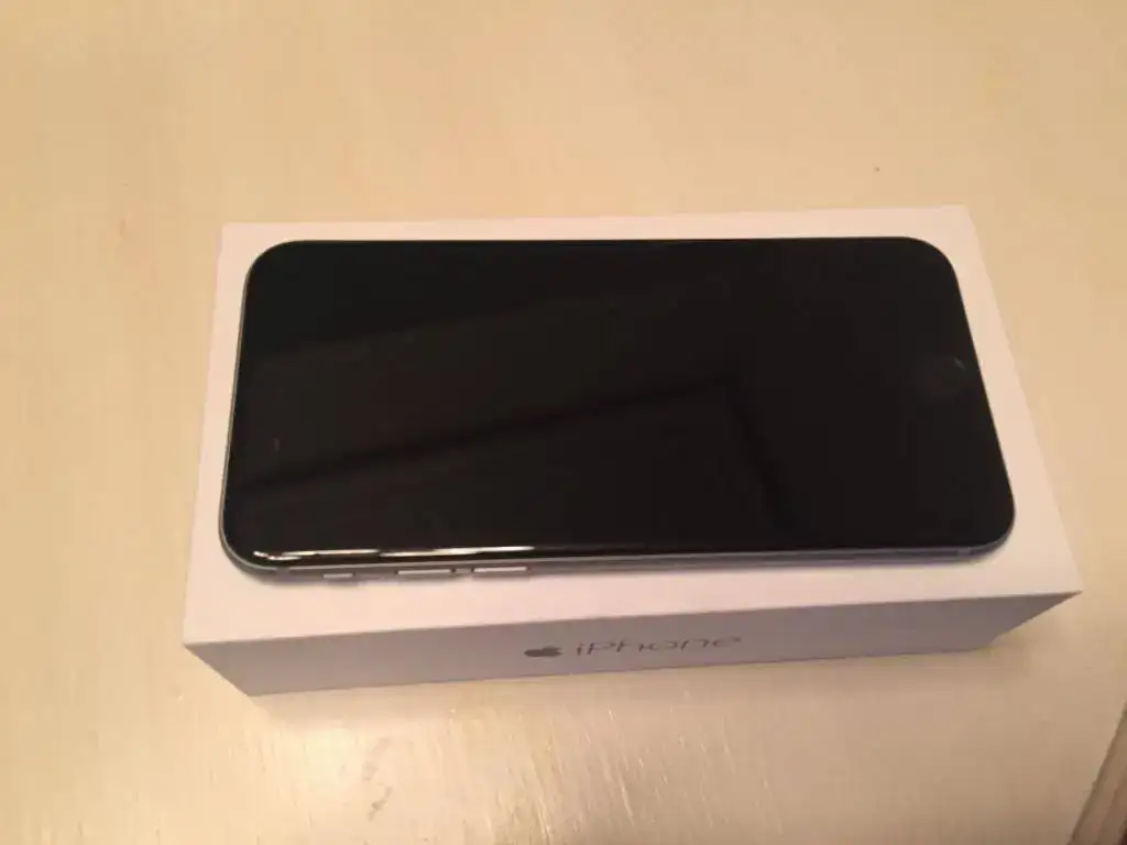iphone 1.webp