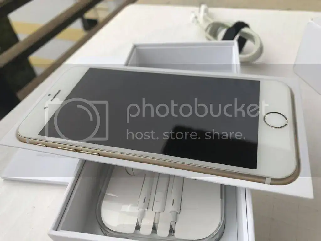 iphone-6-16gb-gold-1200px-14_1.webp