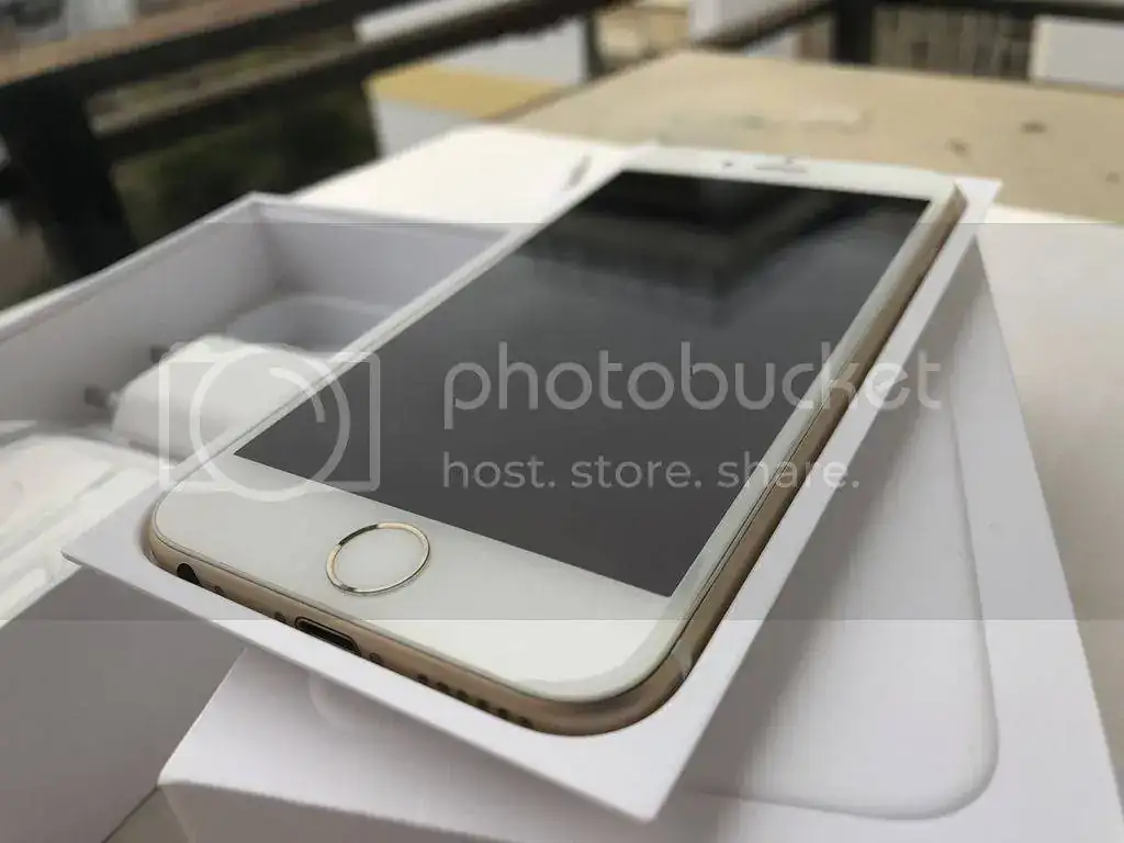 iphone-6-16gb-gold-1200px-17_1.webp