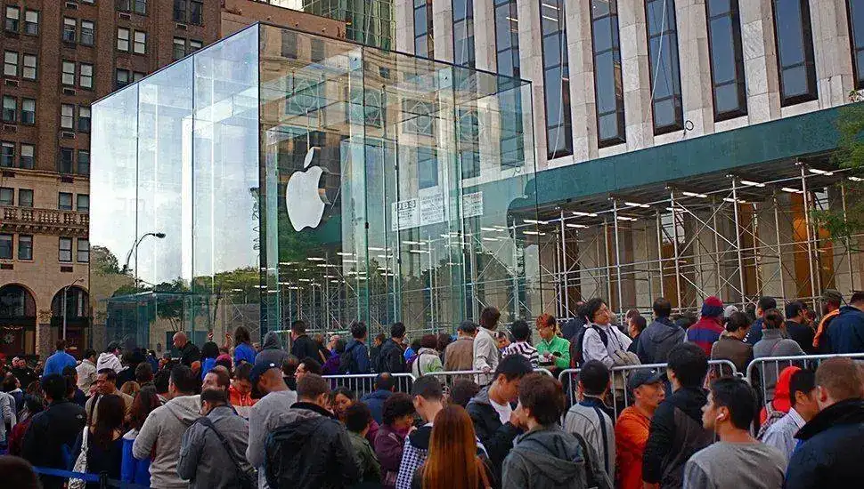 iPhone-6-Lanzamiento-Apple-Store.webp