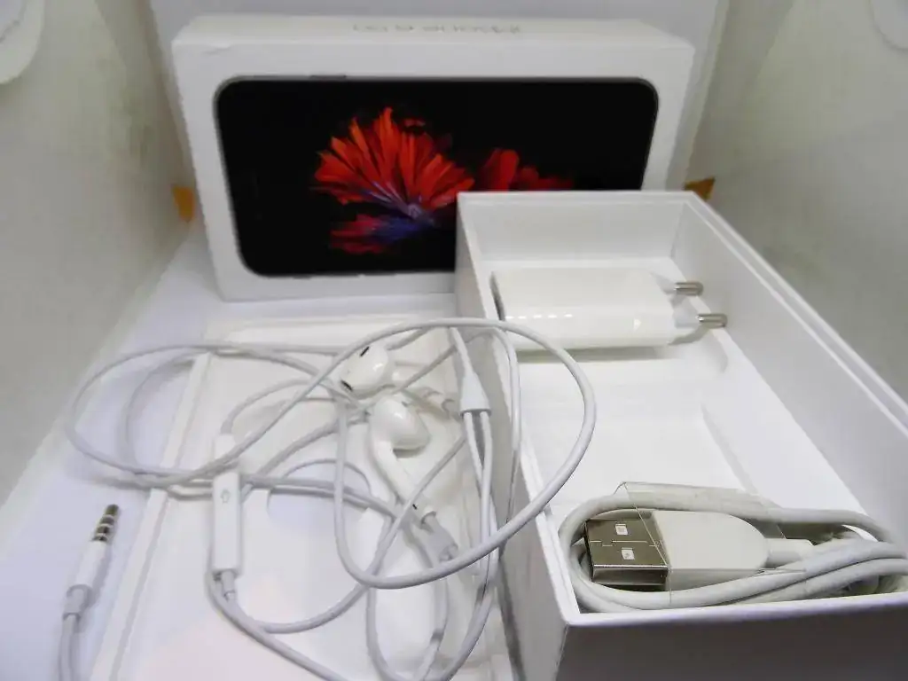 iPhone3.webp