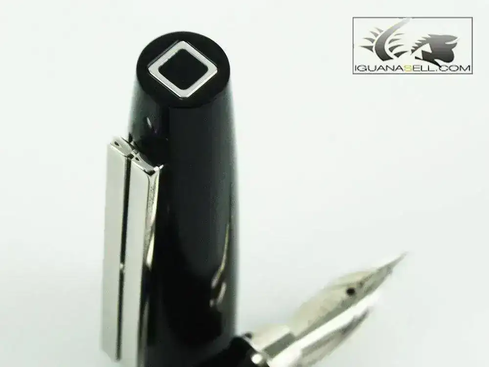 ipsis-Fountain-Pen-Platinum-&-Black-Resin-471200-5.webp